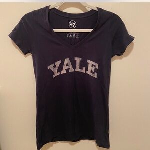 Yale tshirt